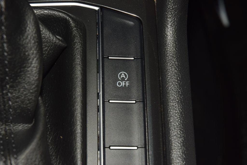 Used 2019 Volkswagen Tiguan SE w/ Panoramic Sunroof Package AWD/4WD image 31