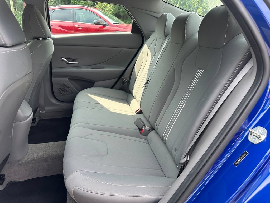 Certified 2023 Hyundai Elantra SEL FWD image 11