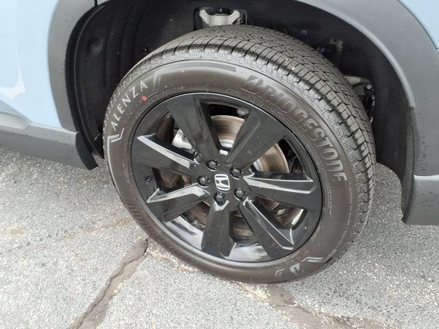 Certified 2025 Honda Pilot Black Edition image 13