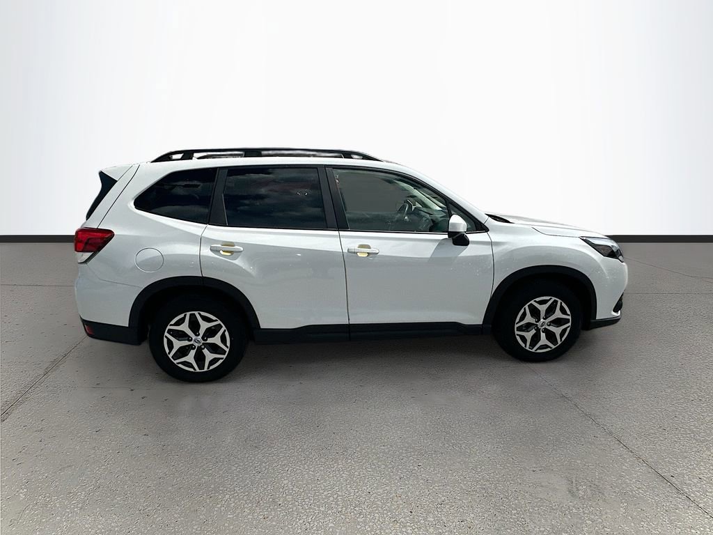 Used 2022 Subaru Forester Premium AWD/4WD image 8