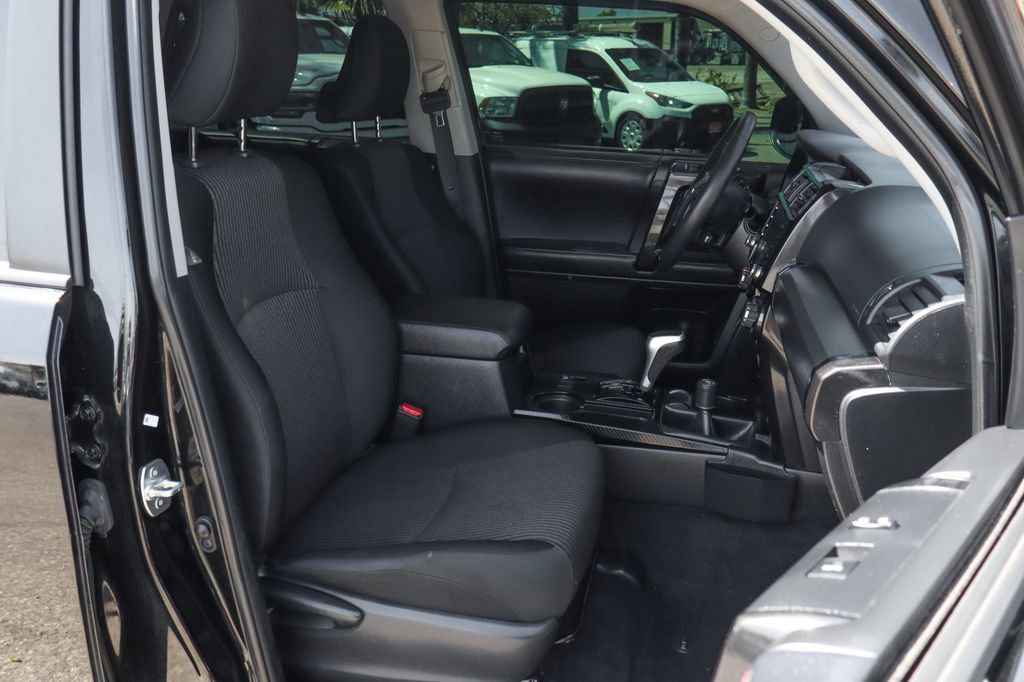 Used 2022 Toyota 4Runner TRD Off-Road AWD/4WD image 42