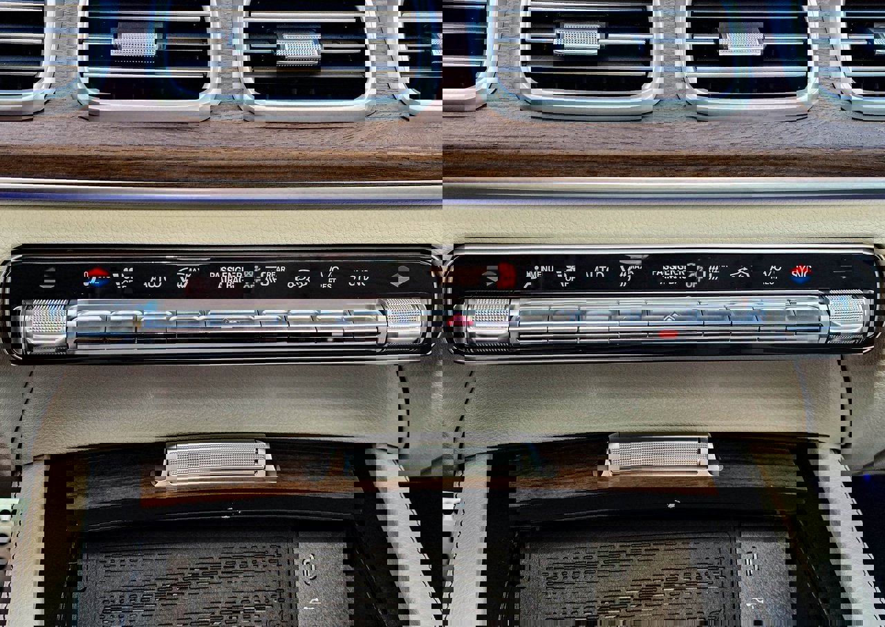 New 2026 Mercedes-Benz GLS 450 4MATIC image 19