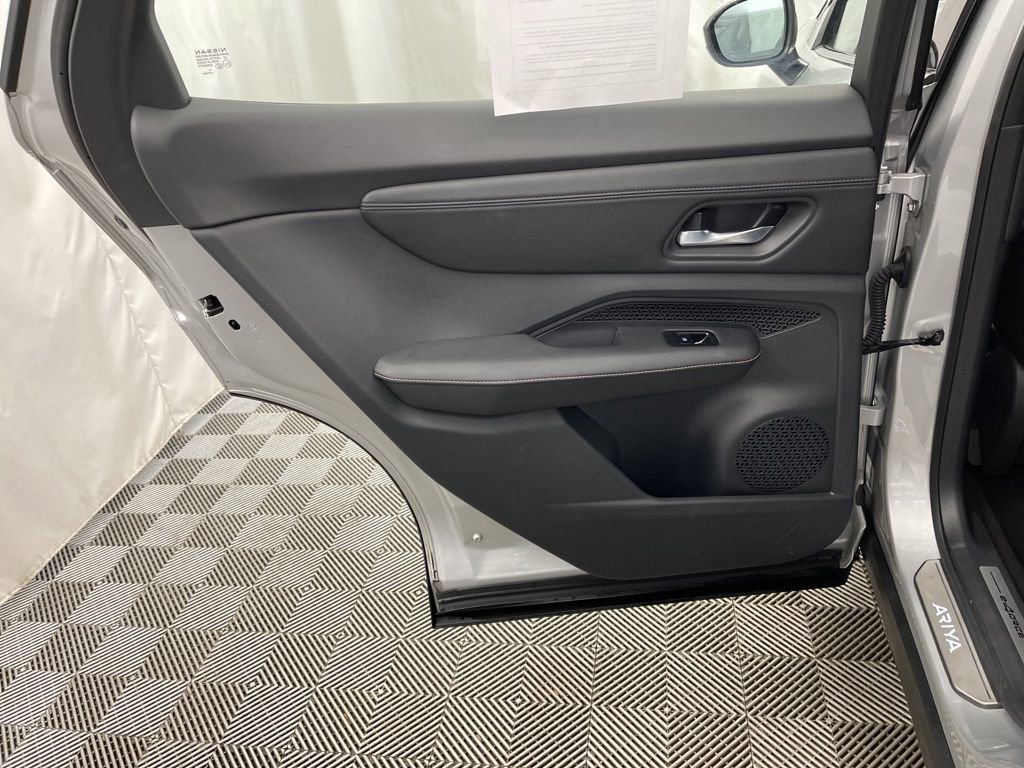 Used 2023 Nissan Ariya AWD image 26