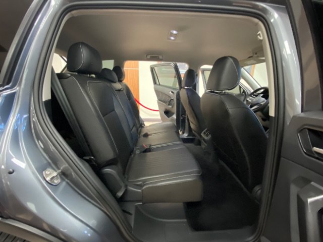 Used 2023 Volkswagen Tiguan SE FWD image 14