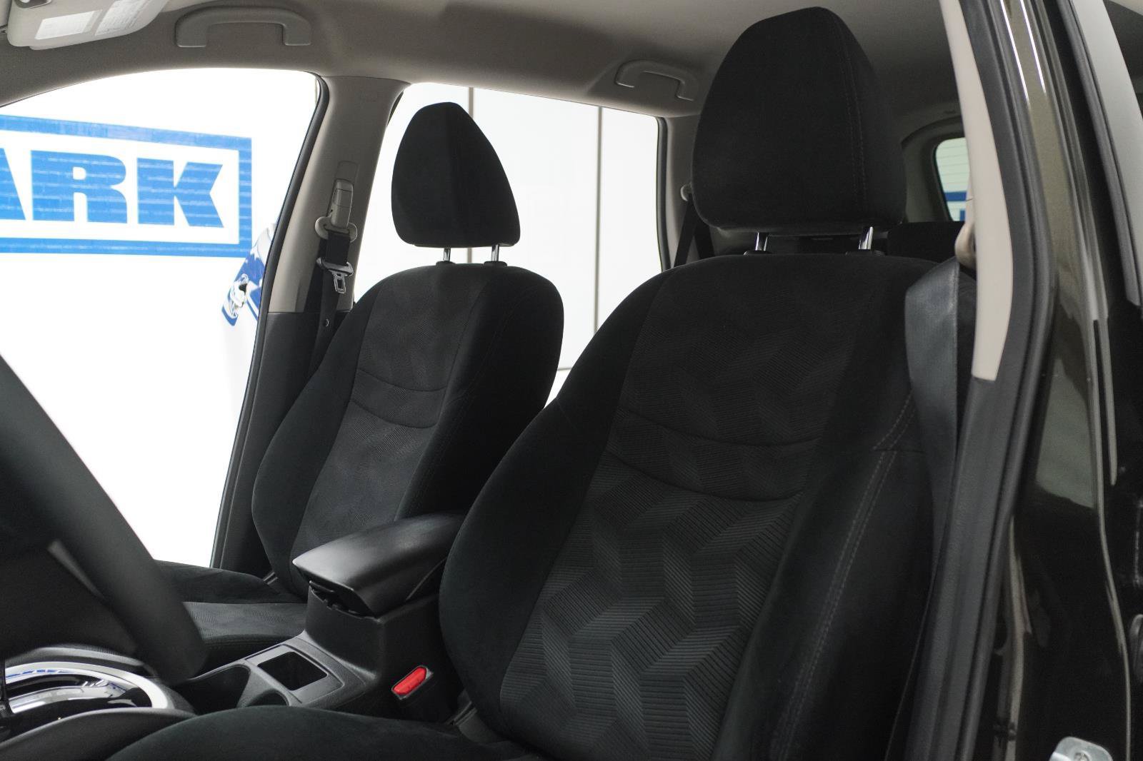 Used 2016 Nissan Rogue S w/ Appearance Package FWD image 6