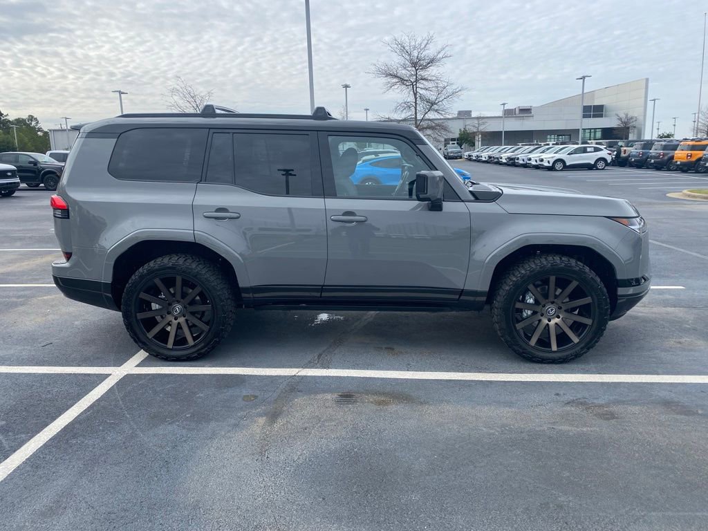 Used 2025 Lexus GX 550 550 Luxury+ w/ Accessory Package (Z1) image 8