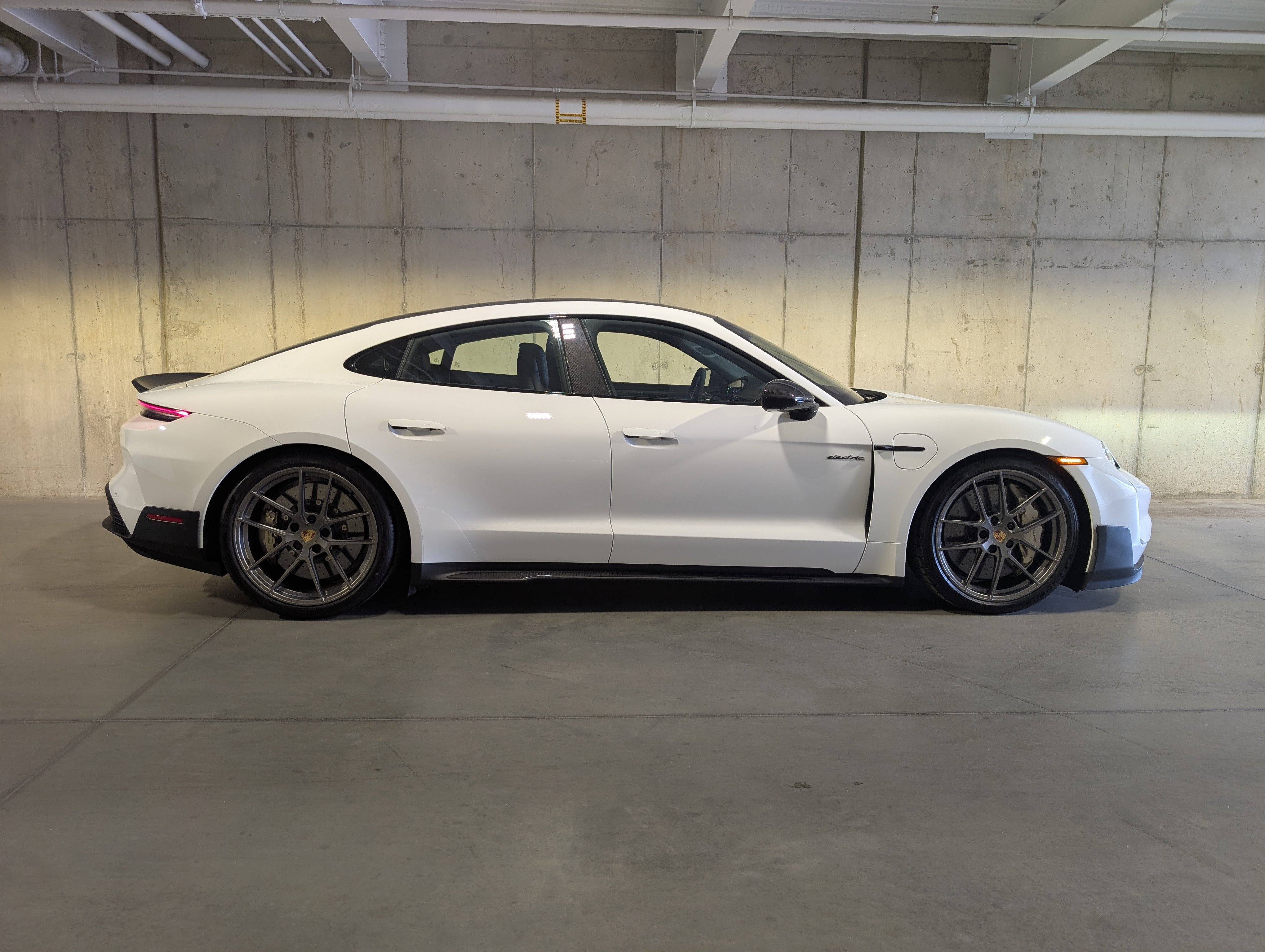 New 2026 Porsche Taycan Turbo GT image 10