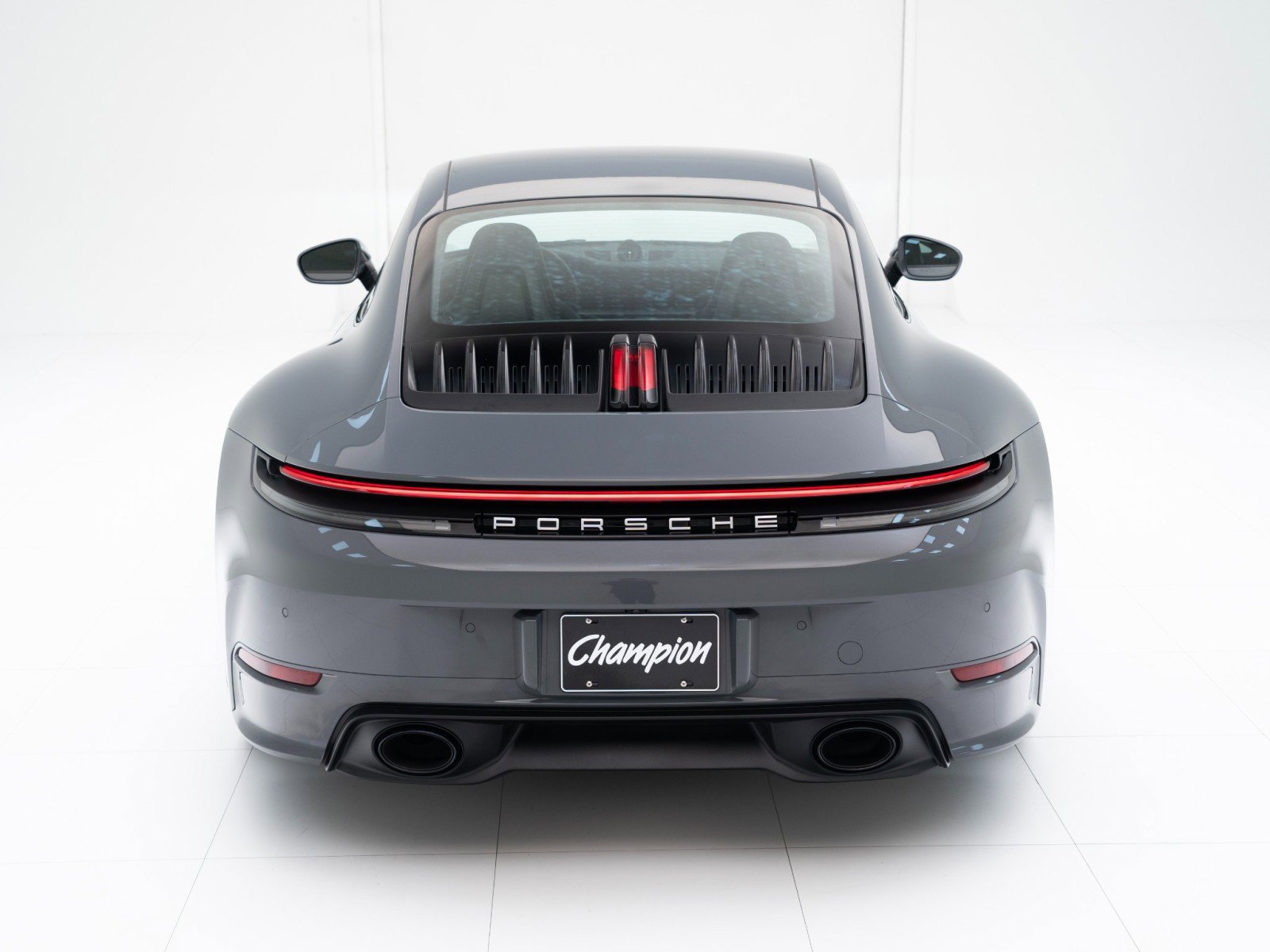 Certified 2025 Porsche 911 Carrera image 10