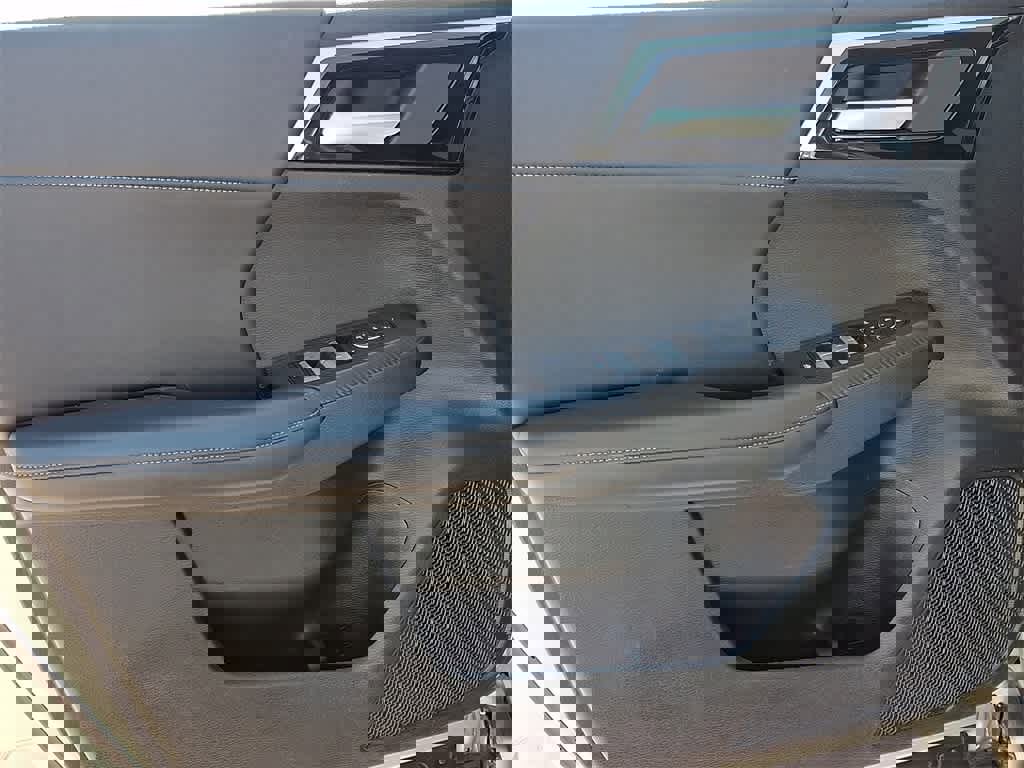 Used 2024 Mitsubishi Outlander SE image 13