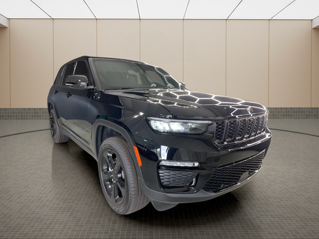 Used 2025 Jeep Grand Cherokee Limited w/ Luxury Tech Group II AWD/4WD image 7