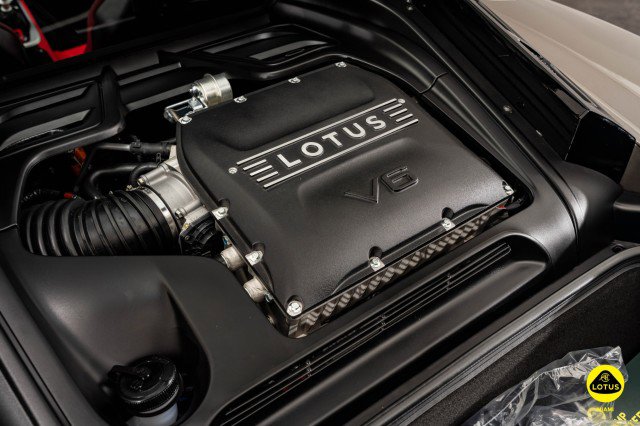 New 2025 Lotus Emira image 15