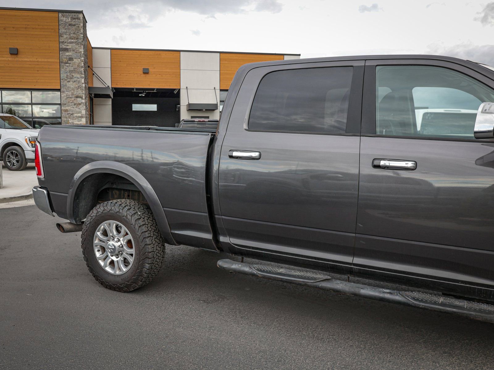 Used 2018 RAM 3500 Laramie w/ Protection Group image 4