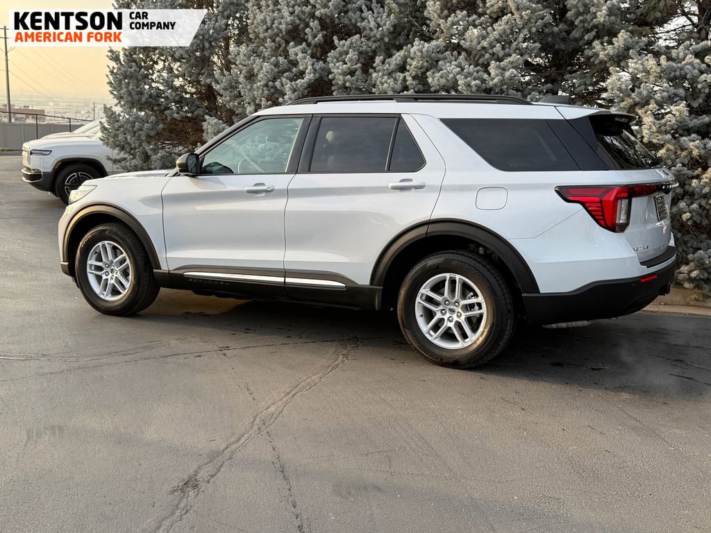 Used 2025 Ford Explorer Active image 5