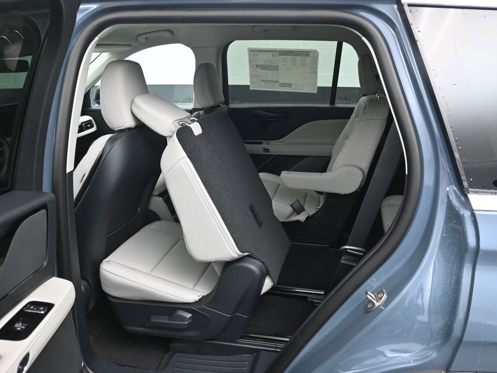 New 2026 Lincoln Aviator AWD image 29