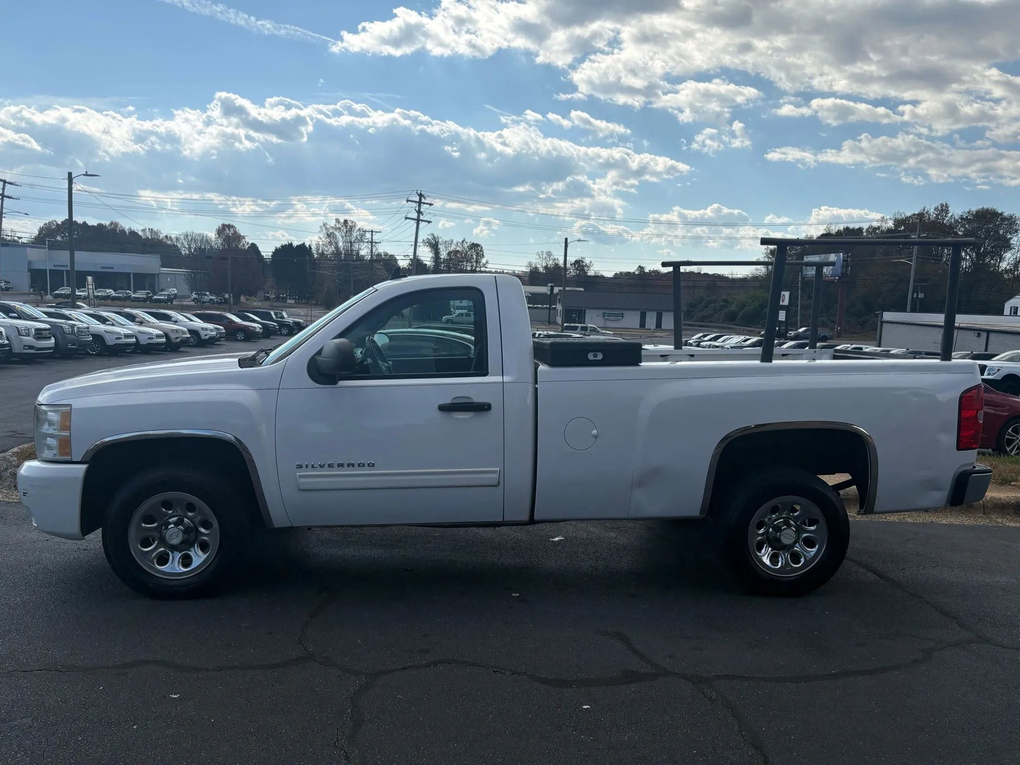 Used 2011 Chevrolet Silverado 1500 LT w/ Interior Plus Package image 4