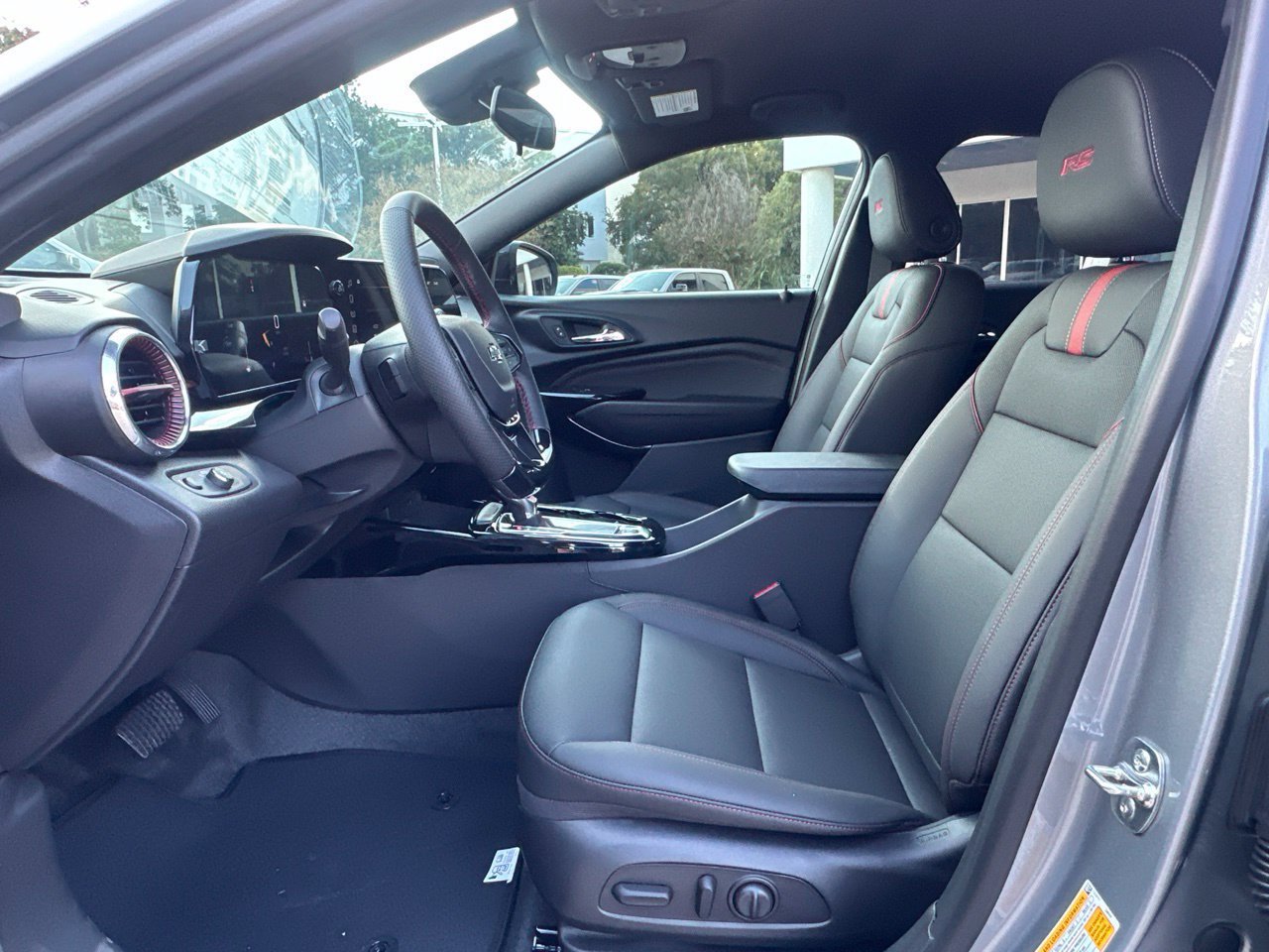 New 2026 Chevrolet Trax RS w/ Driver Confidence Package FWD image 10