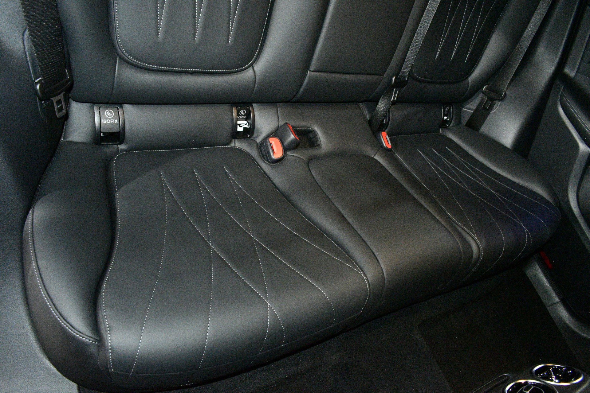 Used 2025 Mercedes-Benz GLC 300 4MATIC image 18