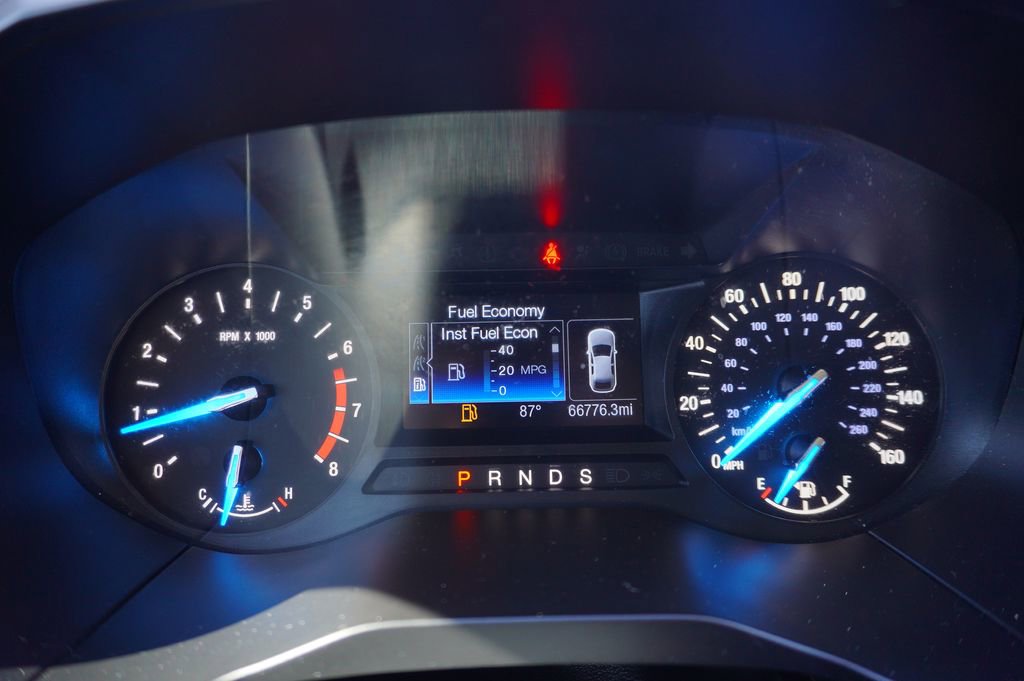 Used 2020 Ford Edge SE image 15