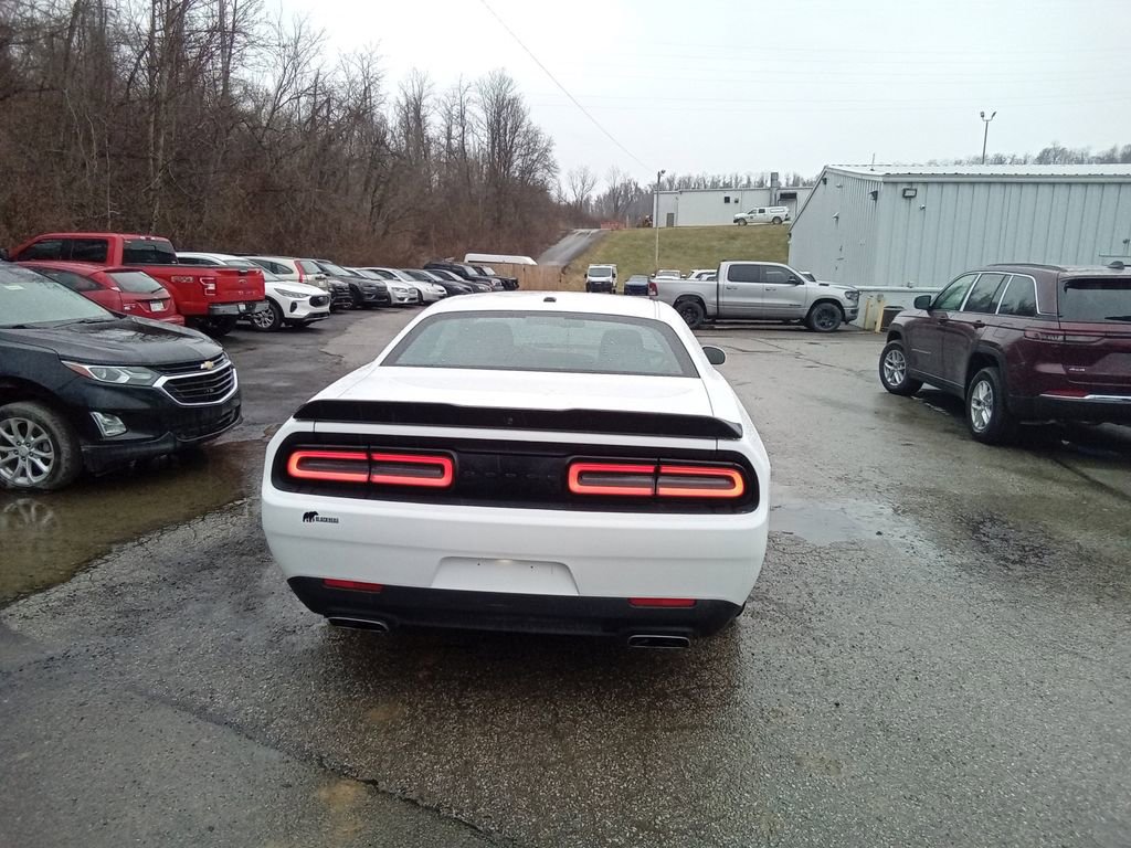 Used 2023 Dodge Challenger R/T w/ Blacktop Package image 5