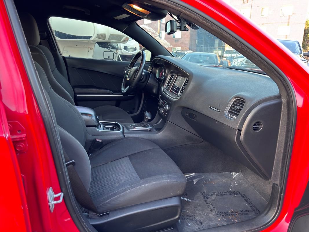 Used 2019 Dodge Charger R/T image 19