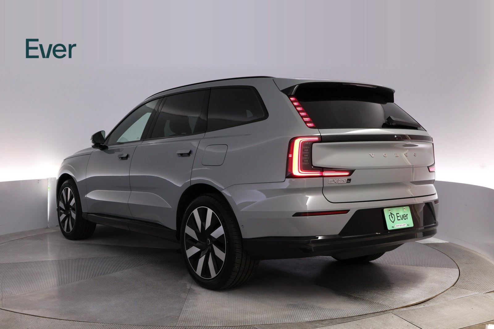 Used 2025 Volvo EX90 Ultra AWD/4WD image 17