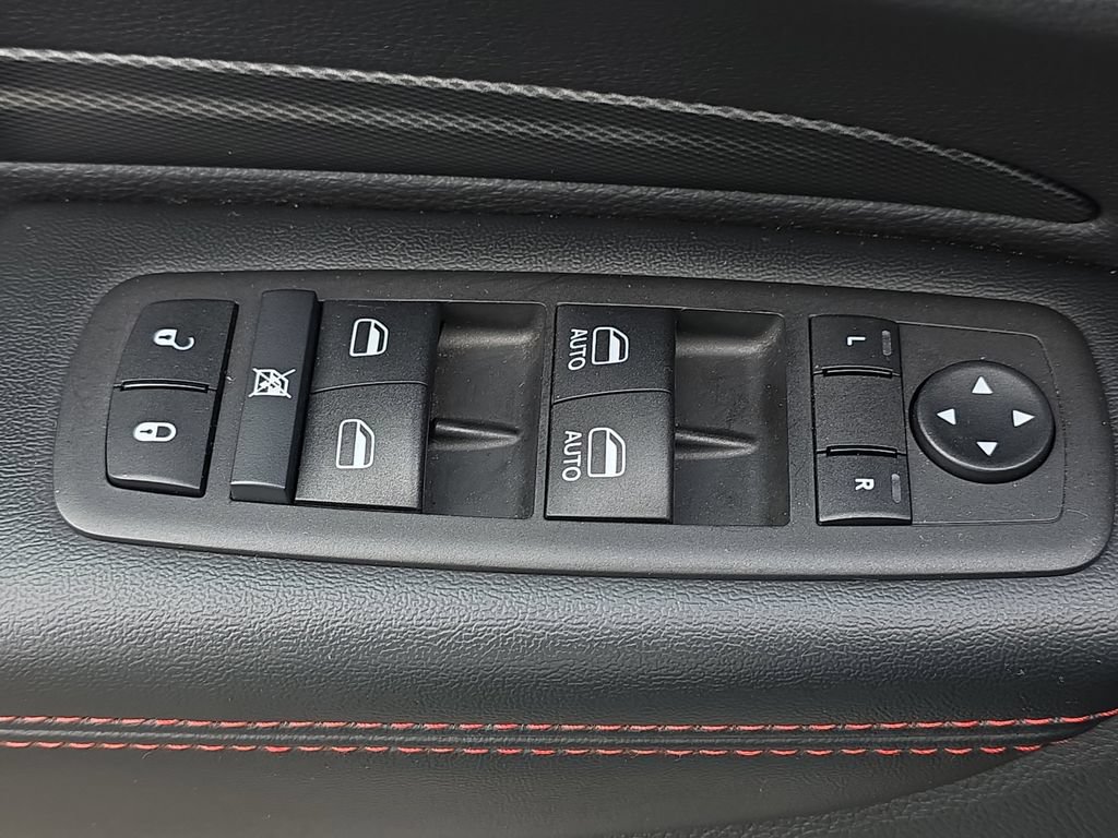 Used 2025 Dodge Durango GT AWD/4WD image 33