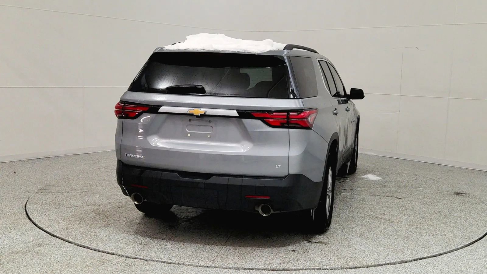 Used 2023 Chevrolet Traverse LT image 6