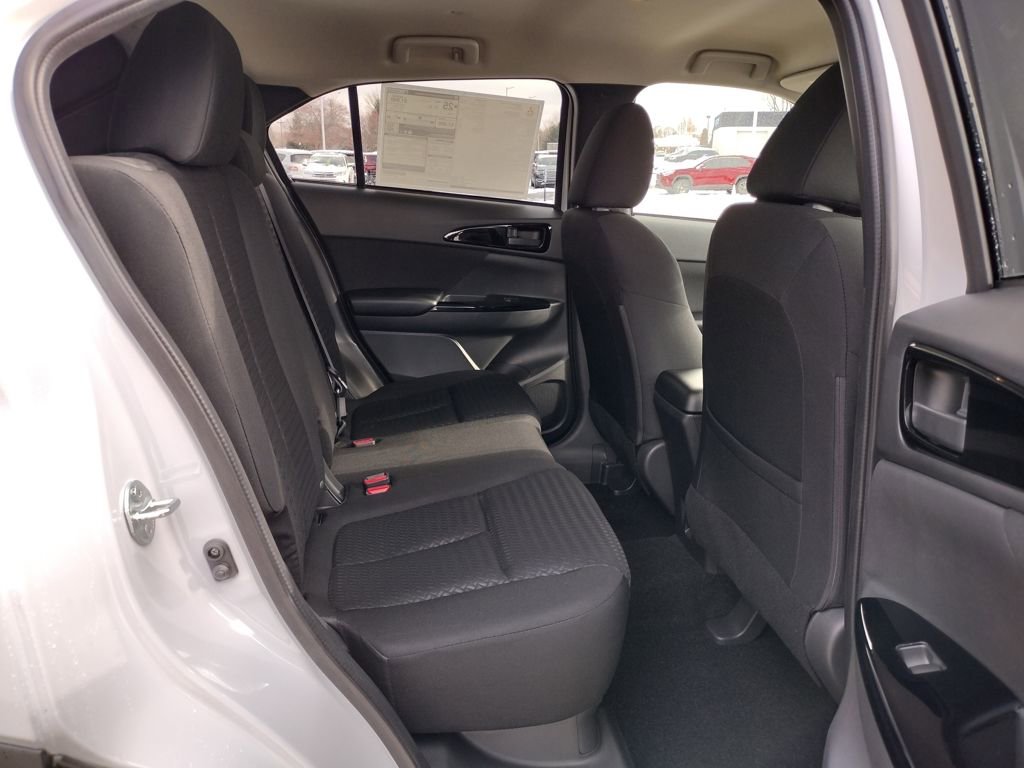 New 2026 Mitsubishi Eclipse Cross LE image 9