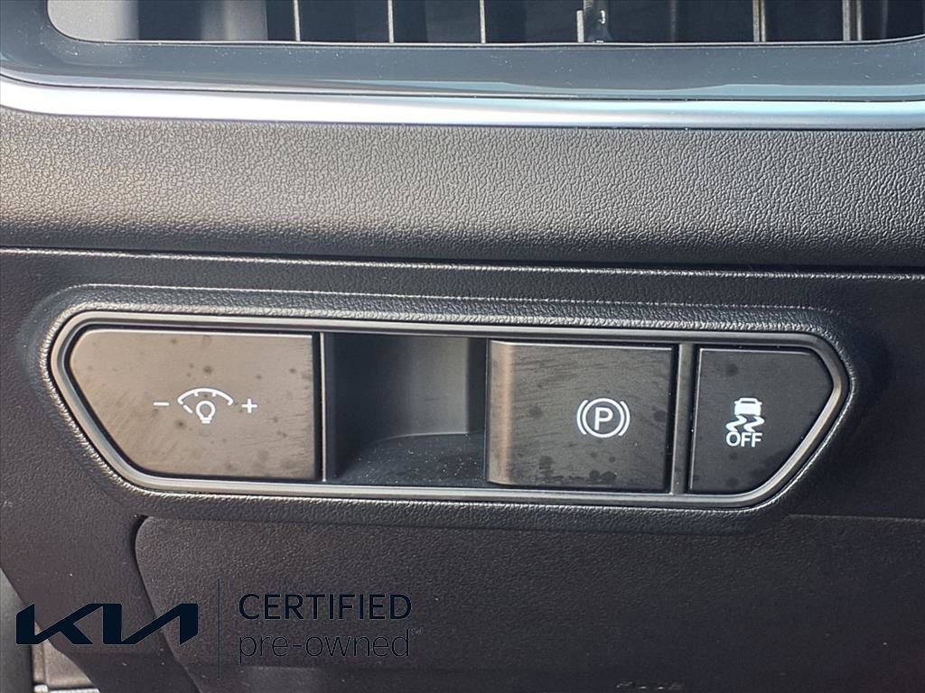 Certified 2025 Kia K4 EX image 9