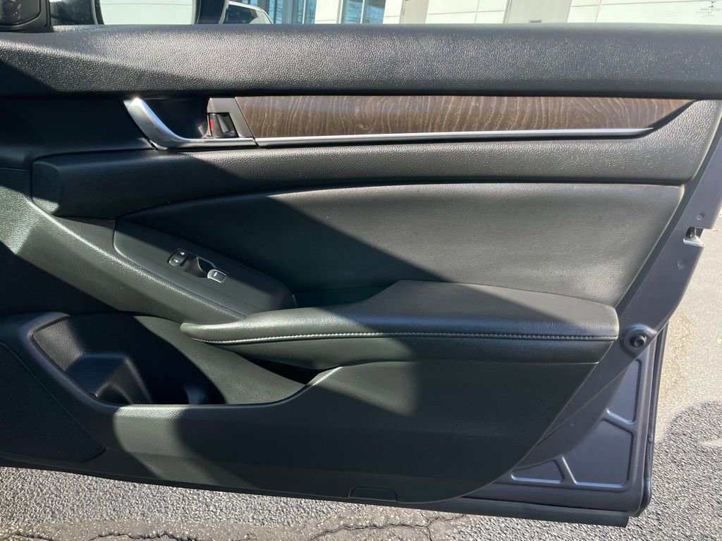 Used 2020 Honda Accord EX-L image 30