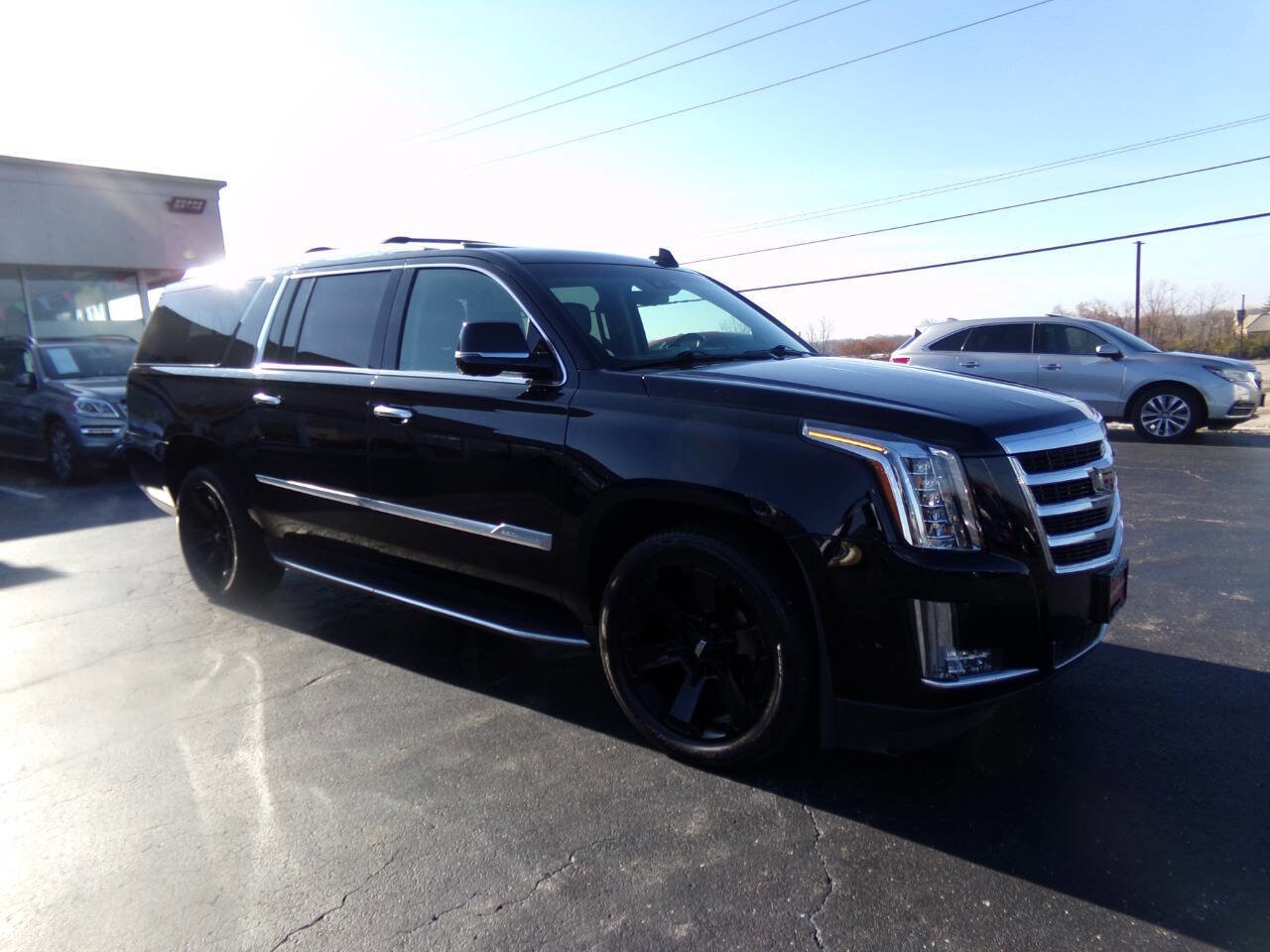 Used 2019 Cadillac Escalade ESV Luxury image 86