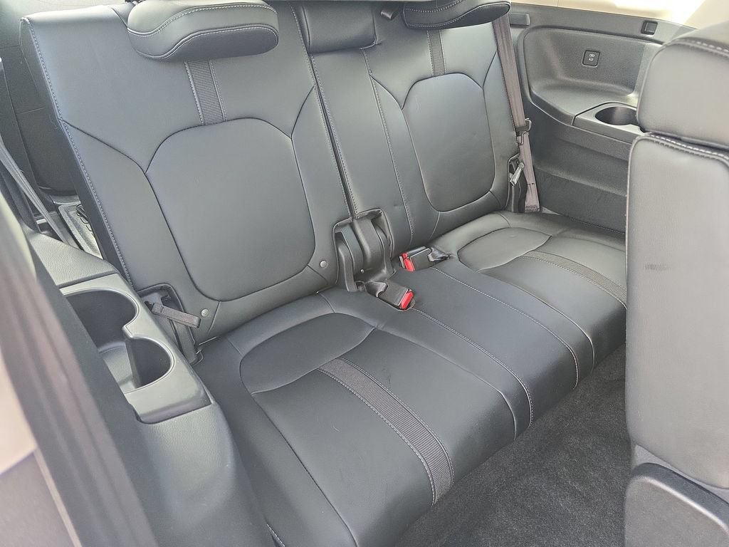 Used 2025 Honda Pilot EX-L image 17