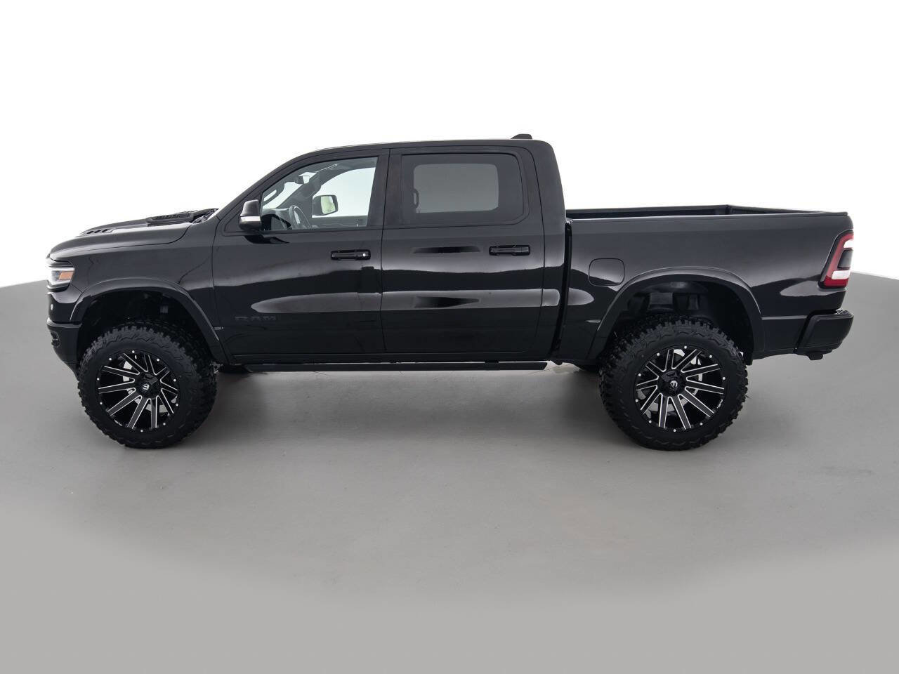 Used 2021 RAM 1500 Limited w/ Night Edition image 8