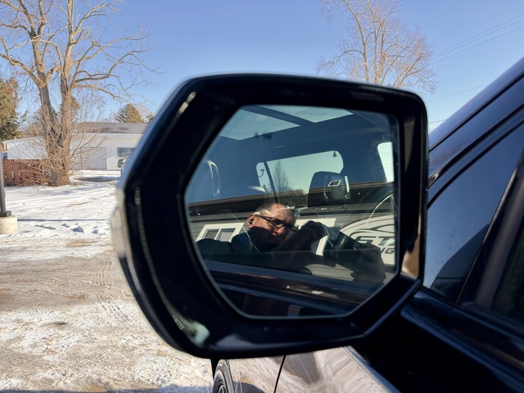 Used 2023 Cadillac Escalade ESV Sport image 9