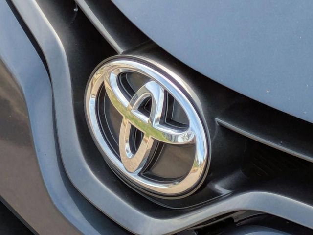 Used 2016 Toyota Corolla LE image 9
