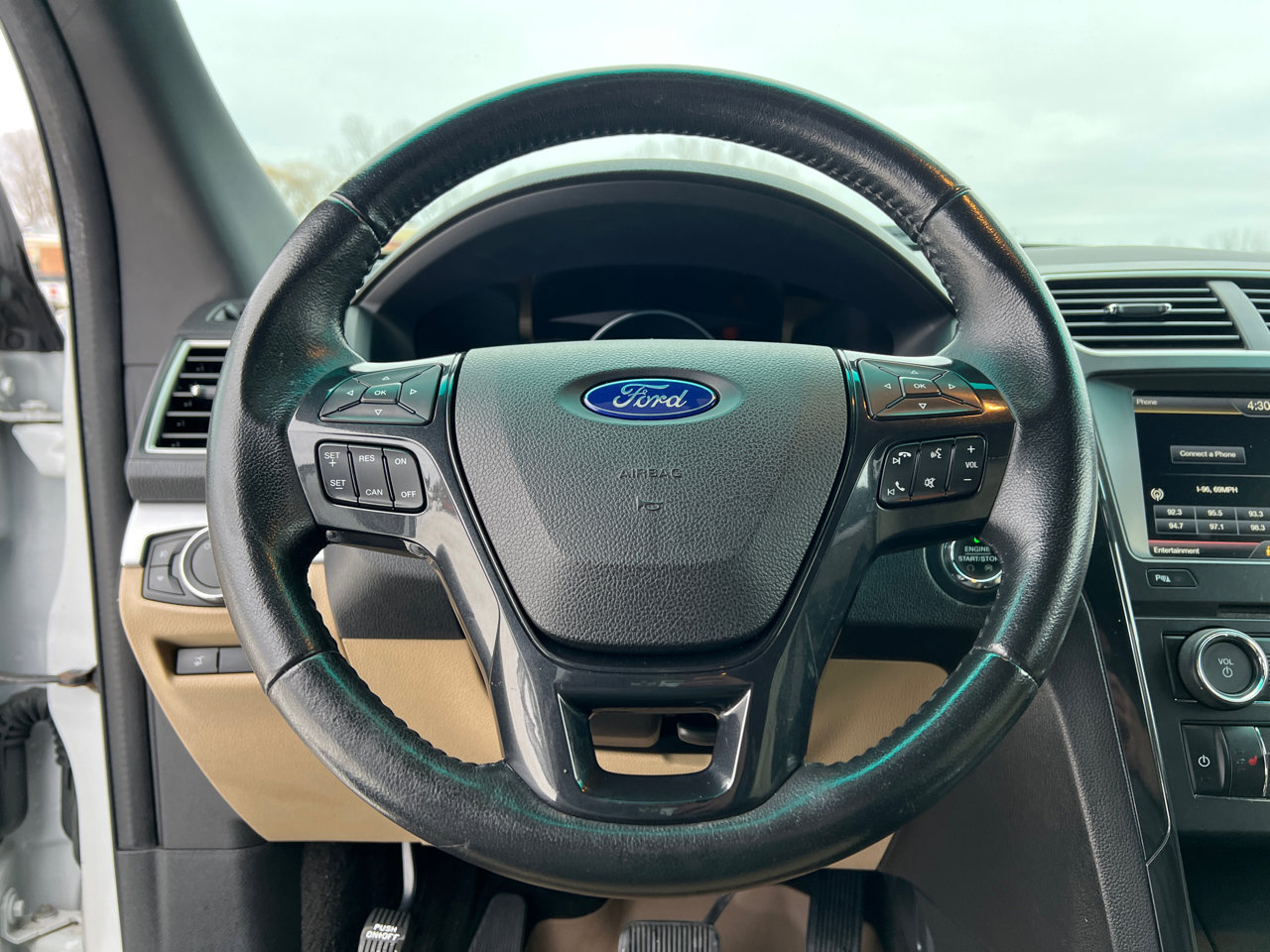 Used 2016 Ford Explorer XLT w/ Equipment Group 202A image 19