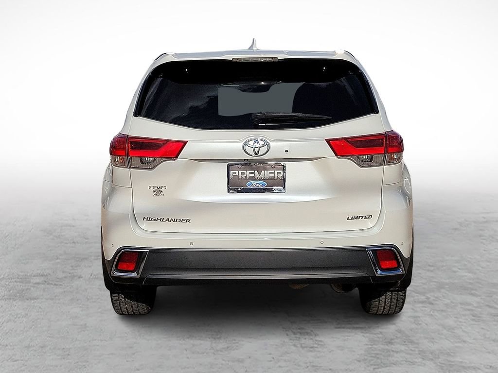 Used 2019 Toyota Highlander Limited FWD image 9