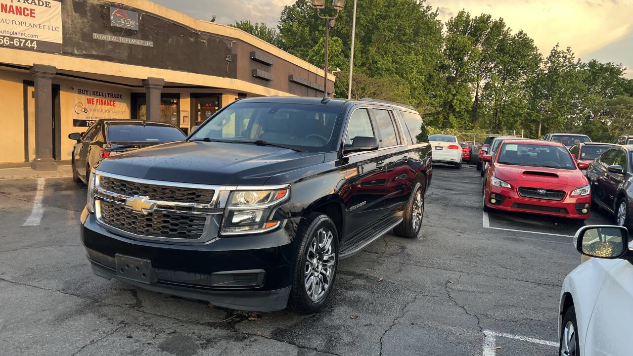 Used 2017 Chevrolet Suburban LS AWD/4WD image 7