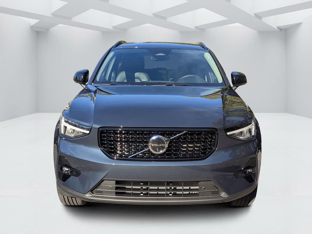 New 2026 Volvo XC40 B4 Plus w/ Protection Package Premier FWD image 8