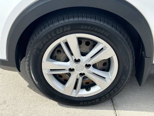 Used 2020 Nissan Kicks S FWD image 10
