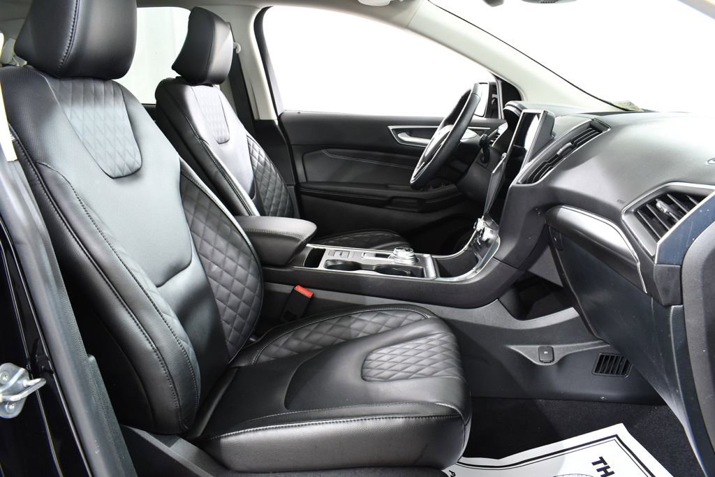 Used 2024 Ford Edge Titanium w/ Equipment Group 301A image 10