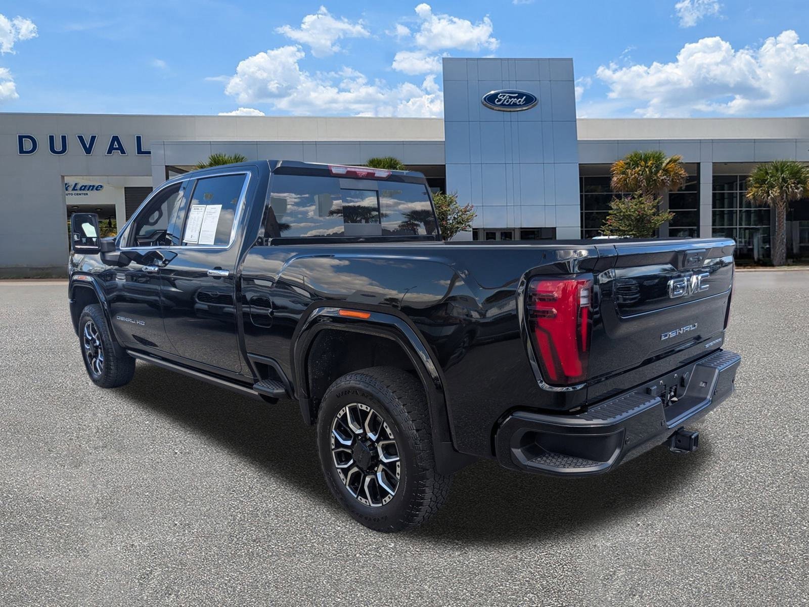 Used 2024 GMC Sierra 3500 Denali Ultimate image 5