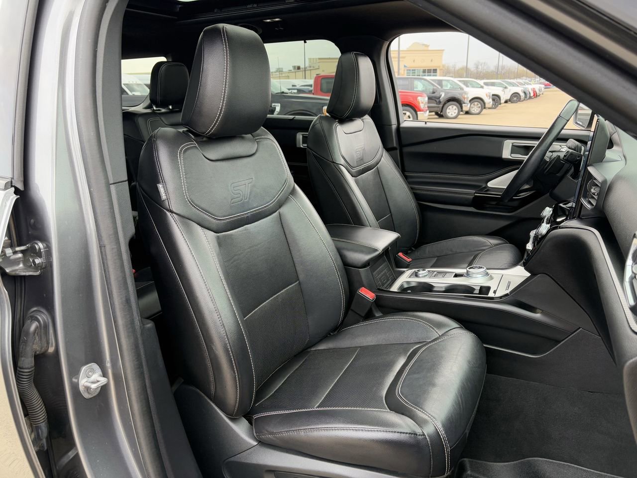 Used 2022 Ford Explorer ST w/ Equipment Group 401A image 27