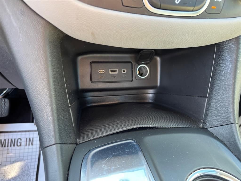 Used 2023 Chevrolet Equinox LS w/ Midnight Edition FWD image 20