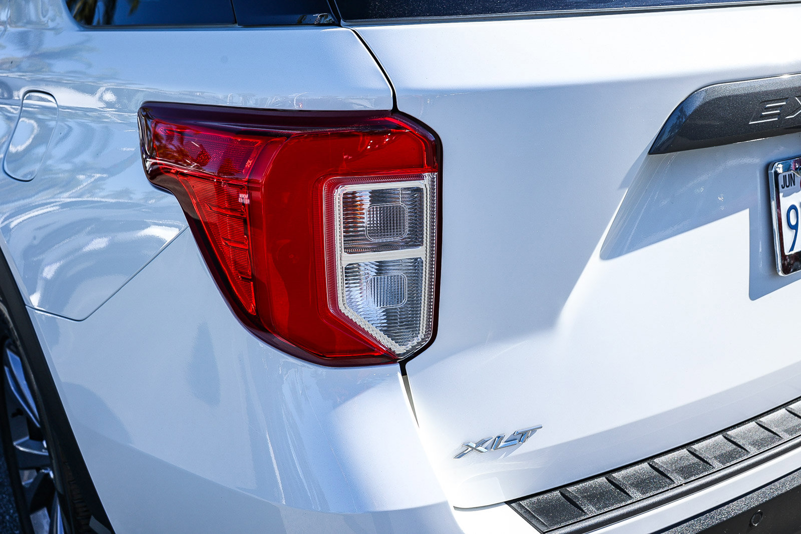 Used 2022 Ford Explorer XLT w/ Equipment Group 202A image 12