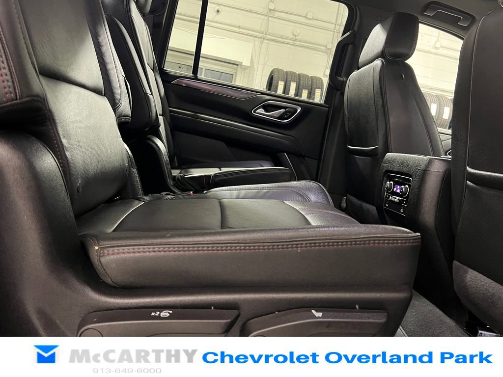 Used 2024 Chevrolet Suburban RST w/ Luxury Package AWD/4WD image 35