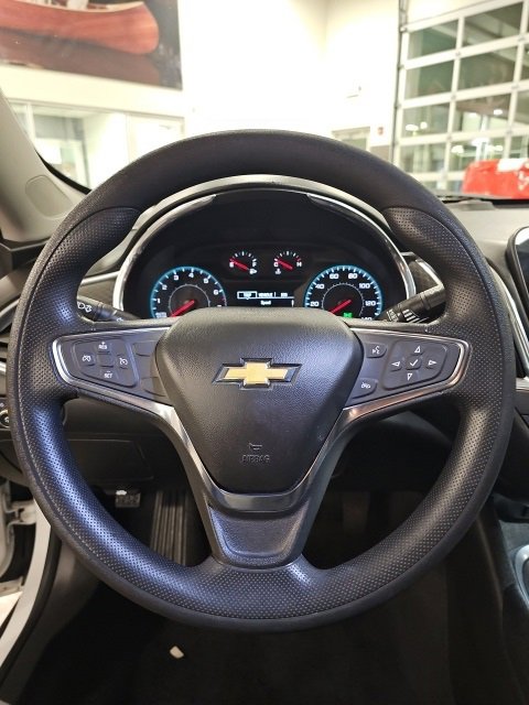 Used 2021 Chevrolet Malibu LT image 15