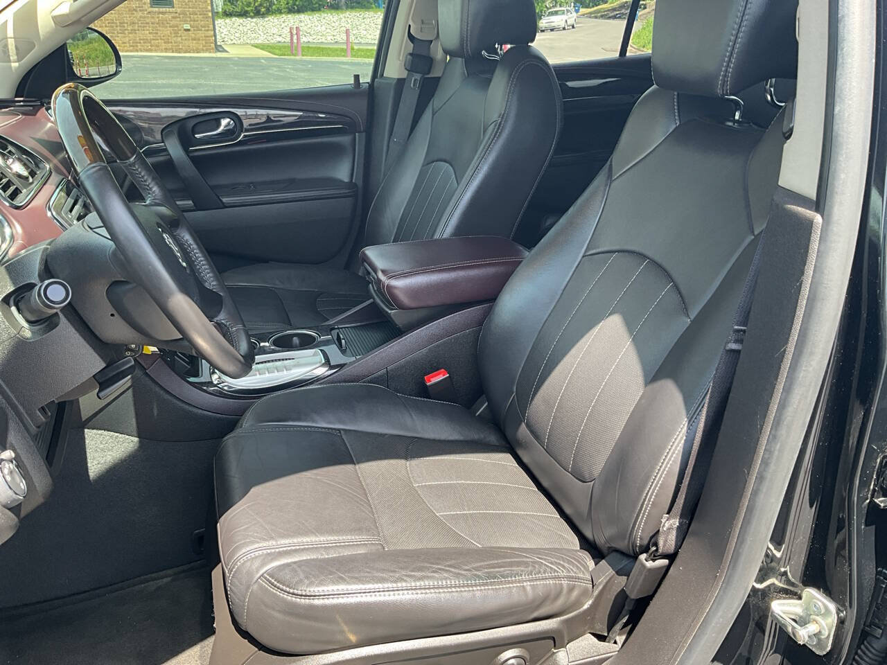 Used 2017 Buick Enclave Leather AWD/4WD image 9