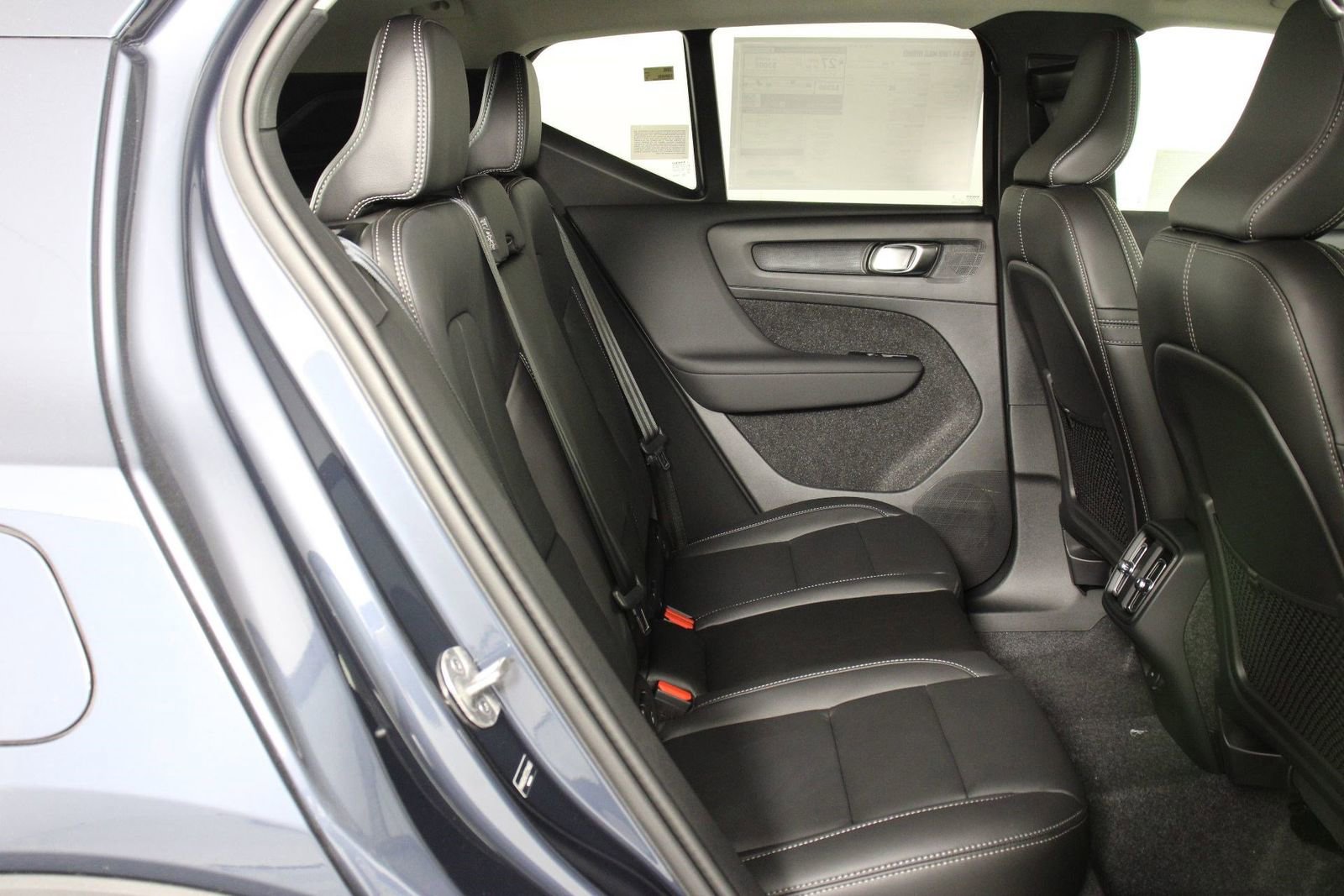 New 2026 Volvo XC40 B4 Core image 11