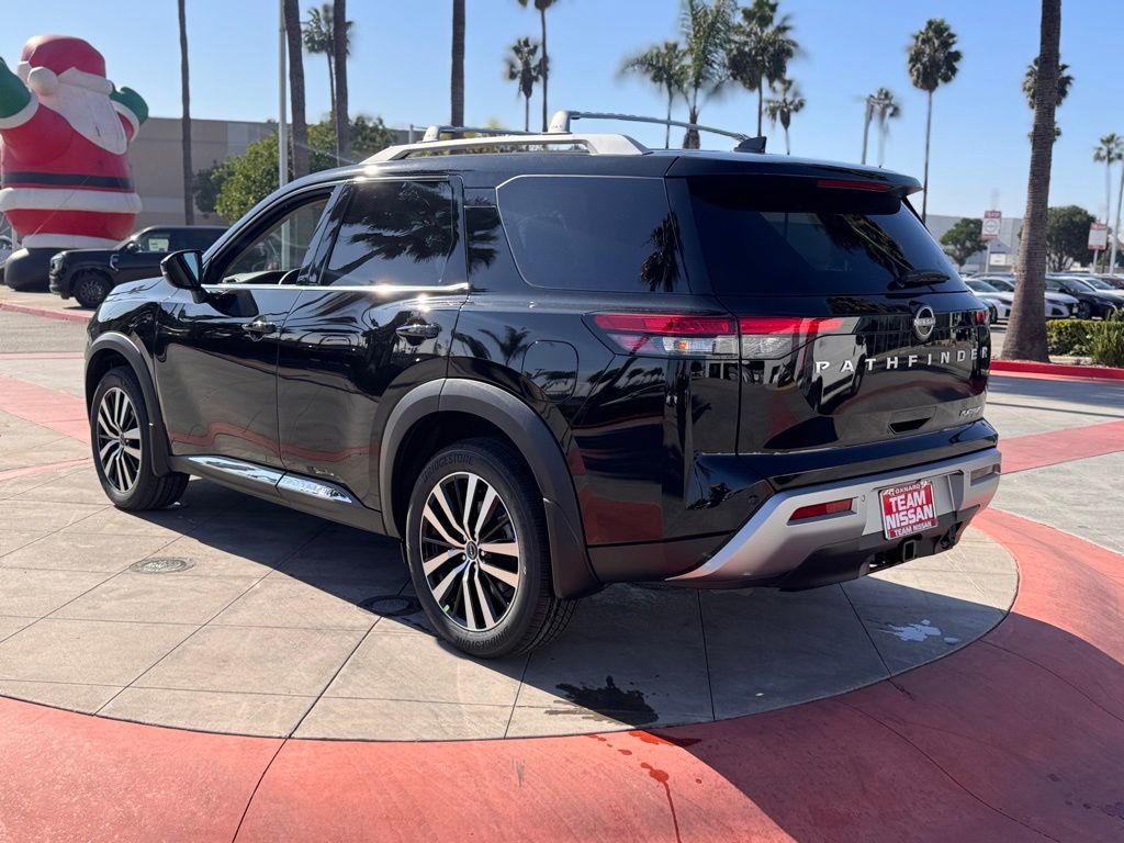 New 2025 Nissan Pathfinder Platinum image 5